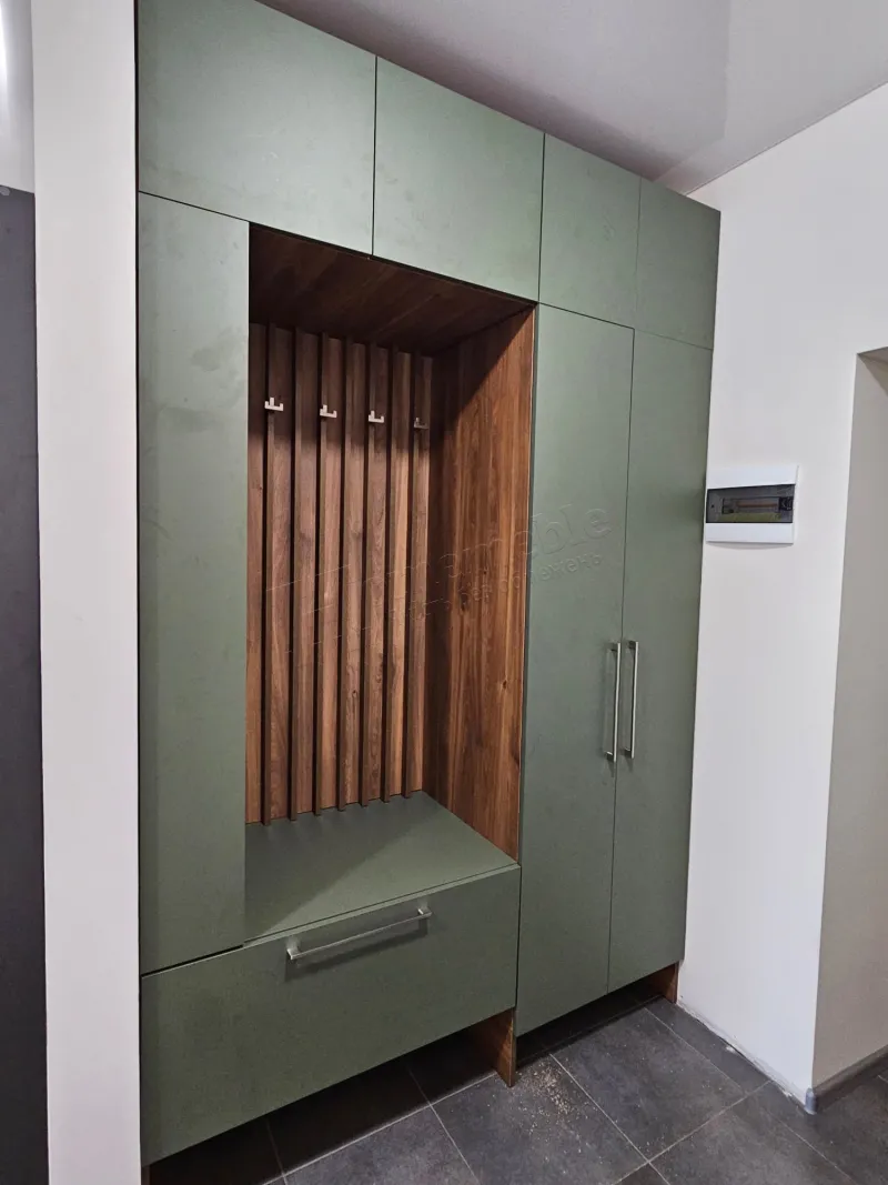 Шафа-купе №401 — для передпокою, з м'якою нішею