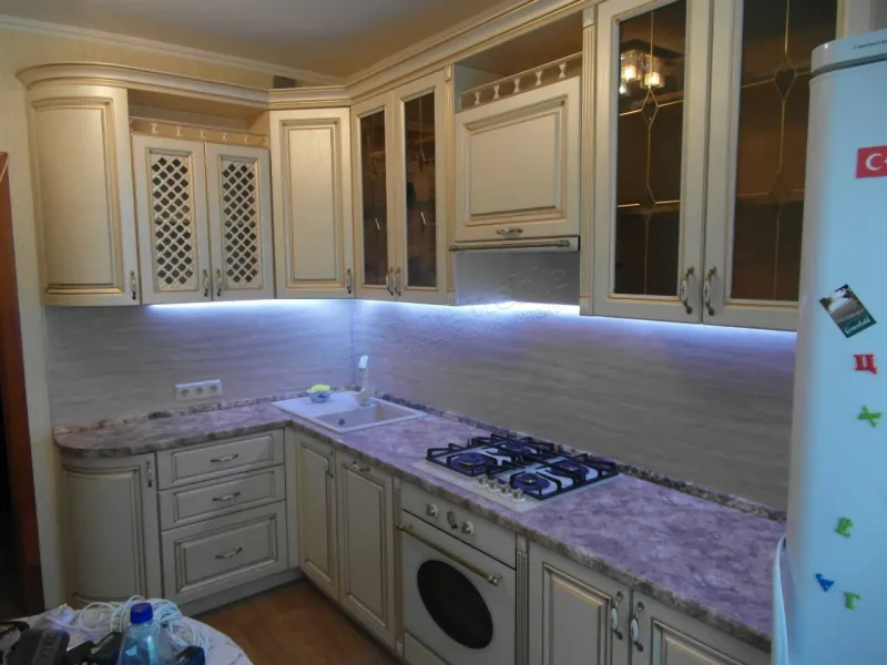 Кухня №218 — класична кутова, з LED-підсвіткою